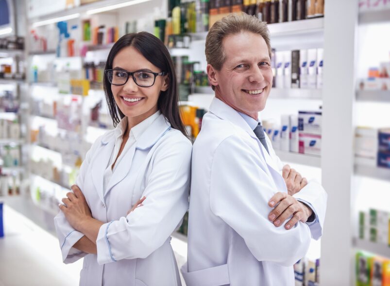 Die beiden Apothekenbesitzer auf dem Foto